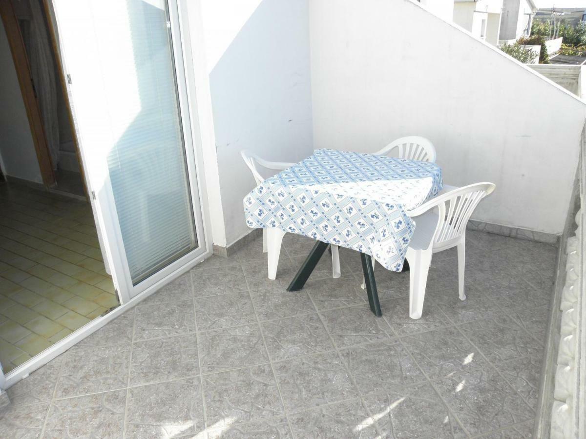Apartments Fabijan - 50M From Sea Povljana Dış mekan fotoğraf