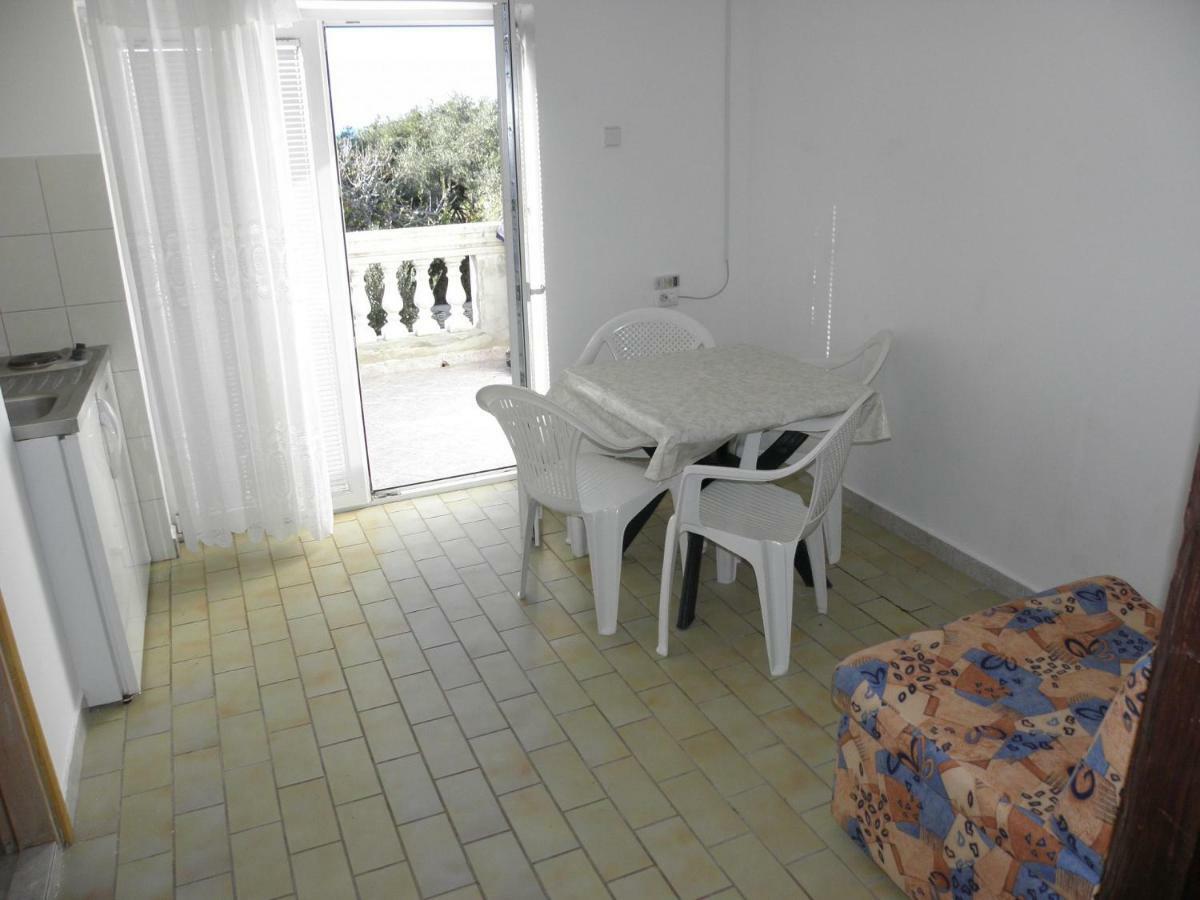 Apartments Fabijan - 50M From Sea Povljana Dış mekan fotoğraf